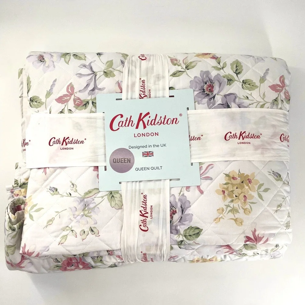 Cath Kidston Pembroke Rose Lavender Floral Queen Size QUILT  |   FABRIC: Cotton